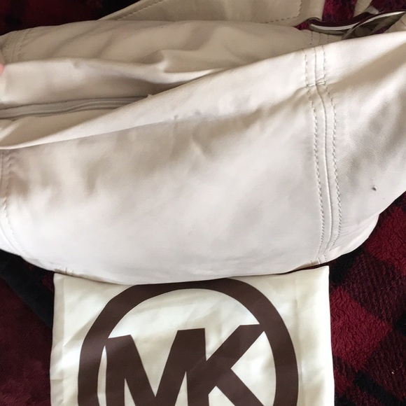 MICHAEL KORS HOBO - Picture 3 of 8